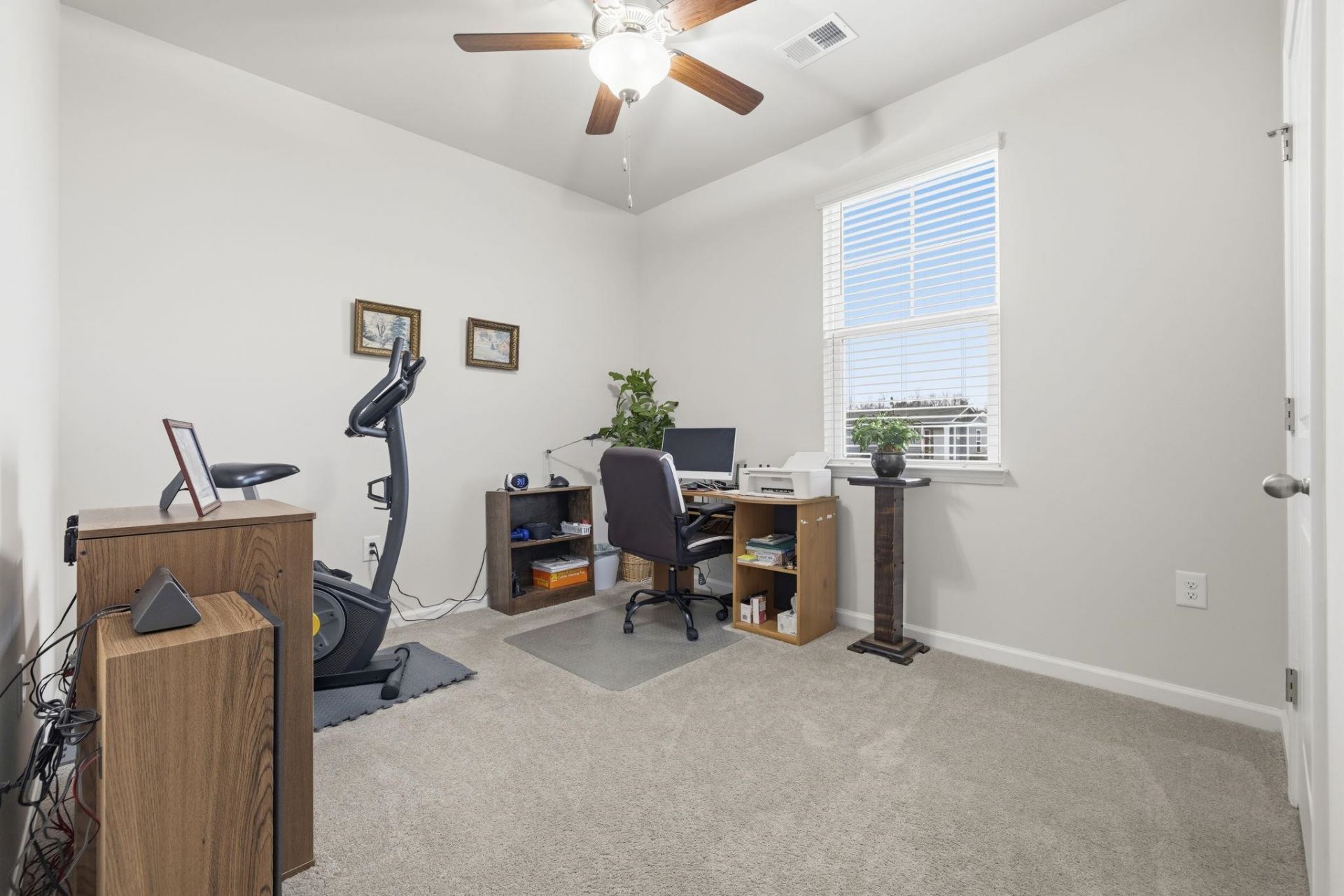 212 Columbus St. Photo 16