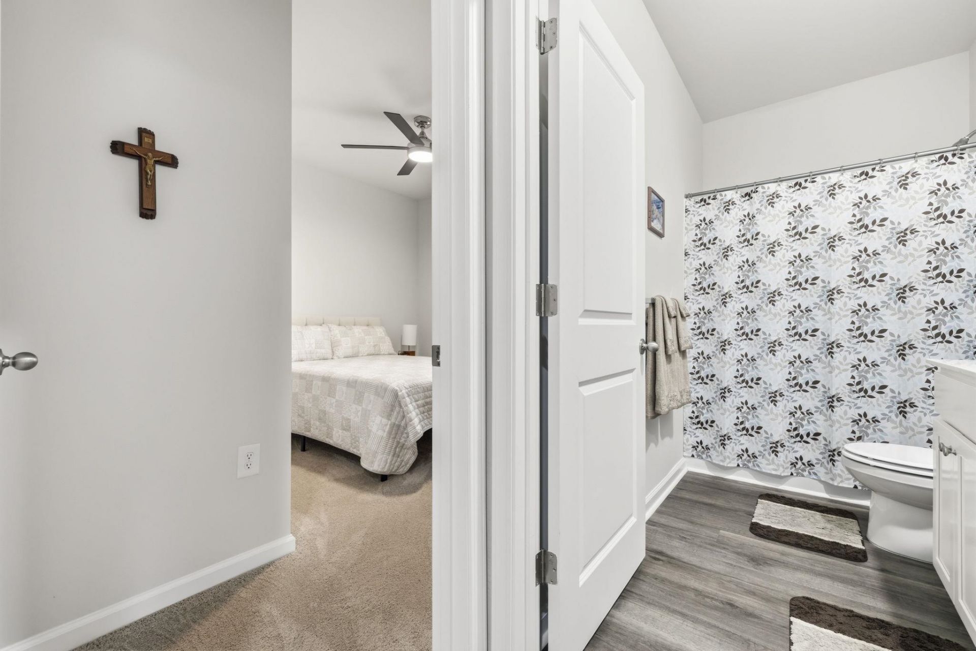 212 Columbus St. Photo 19