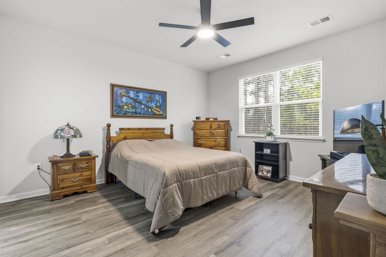 212 Columbus St.  Photo 22