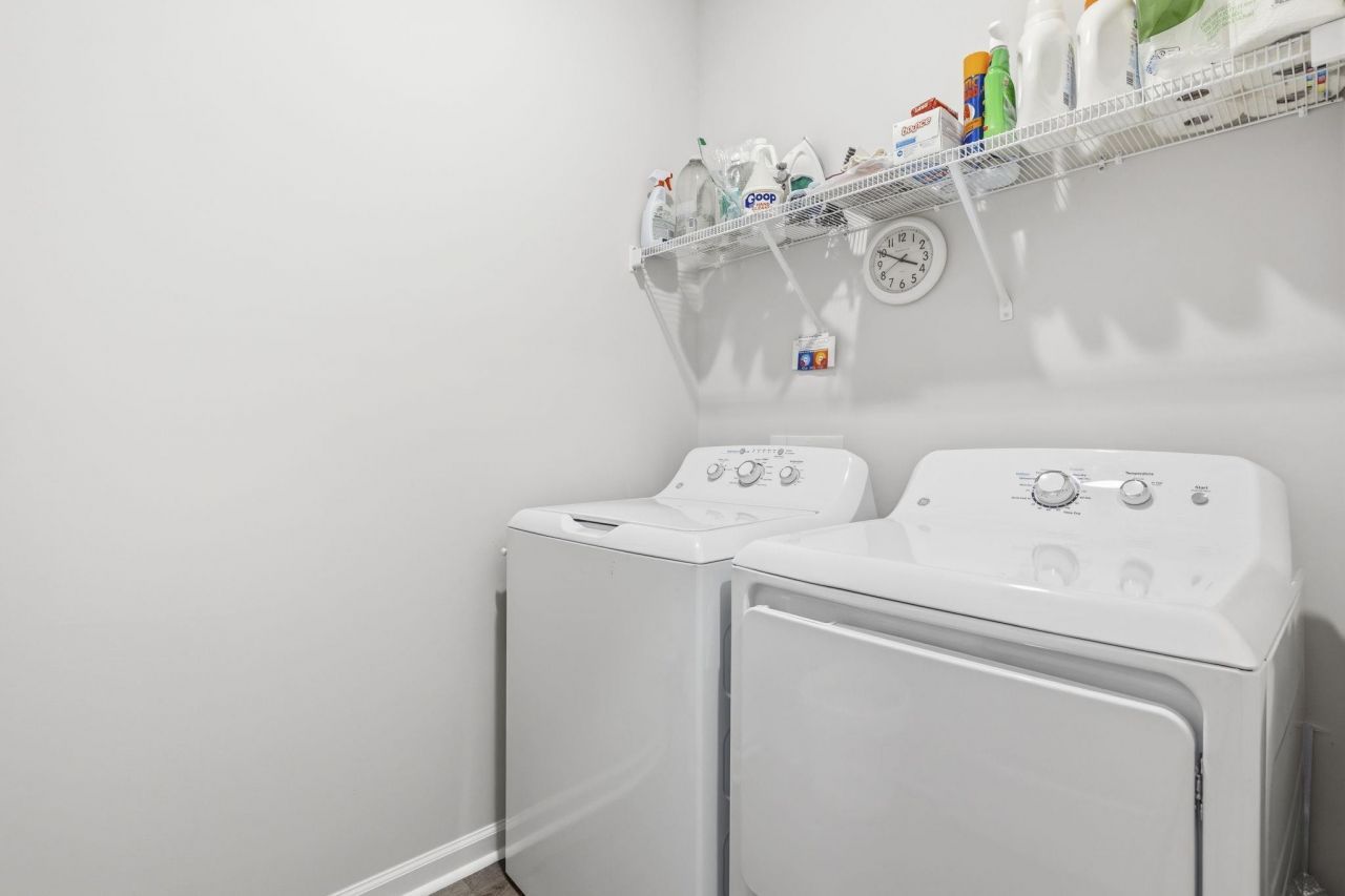 212 Columbus St.  Photo 27