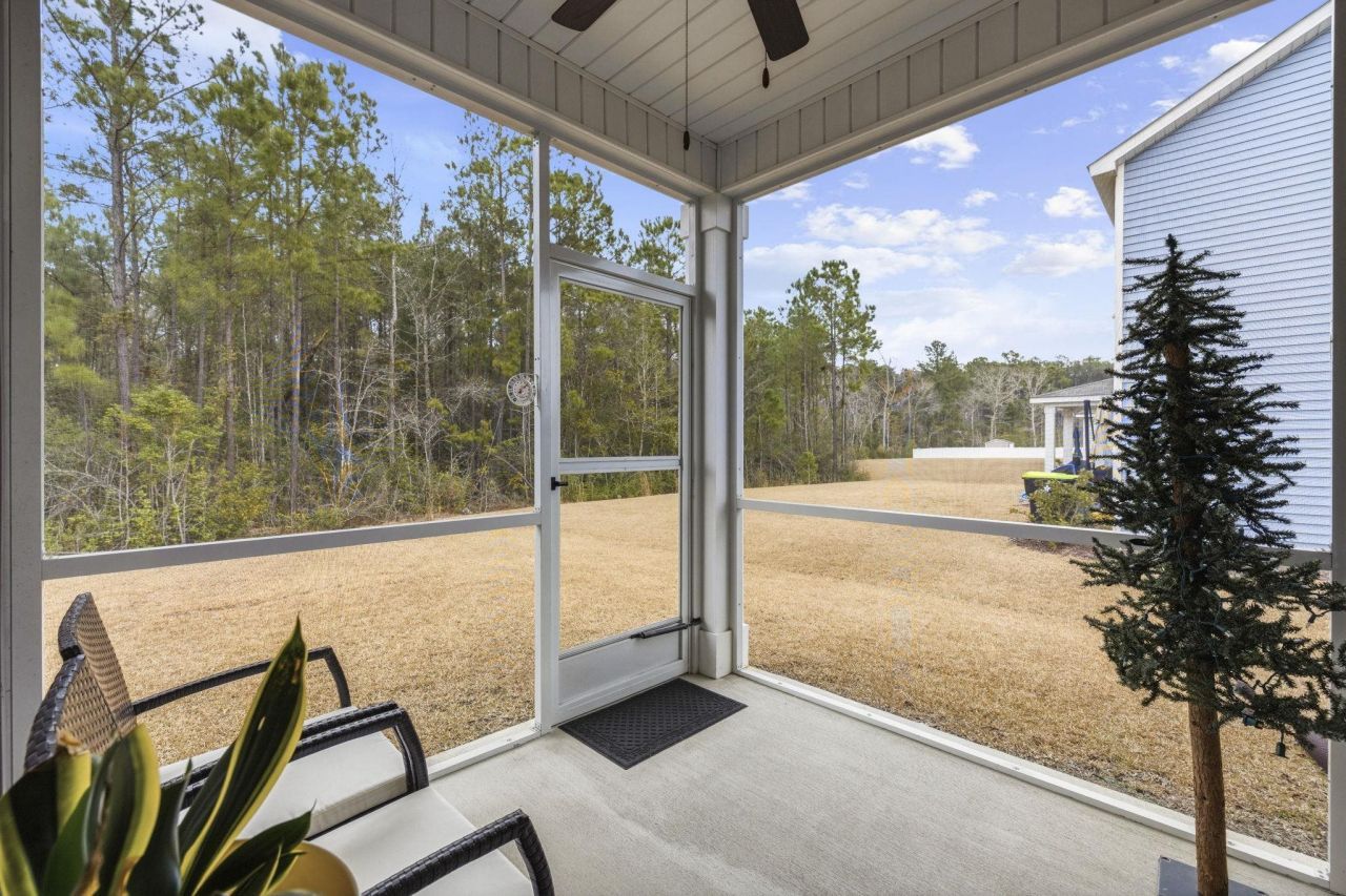 212 Columbus St. Photo 29