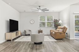 212 Columbus St. photo 4