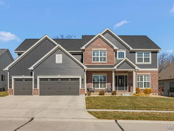 1100 Tower Park Drive, St Charles, MO 63304