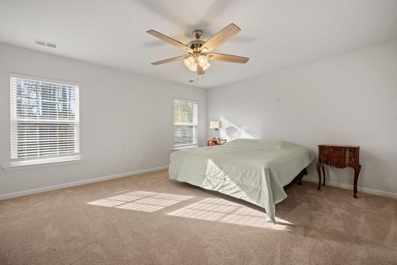 127 Lakestone Road Photo 31