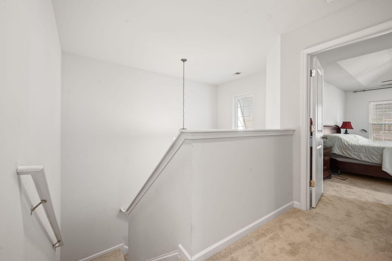 127 Lakestone Road Photo 35