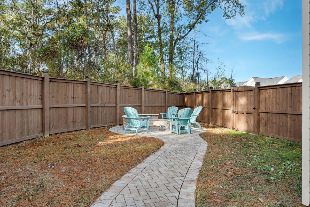 127 Lakestone Road Photo 41