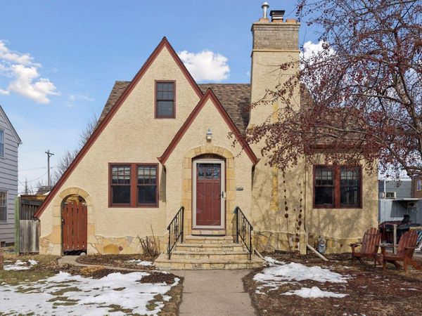 2077 Scheffer Avenue, Saint Paul, MN 55116