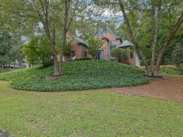 6410 Oak Valley Drive, Cumming, GA 30040