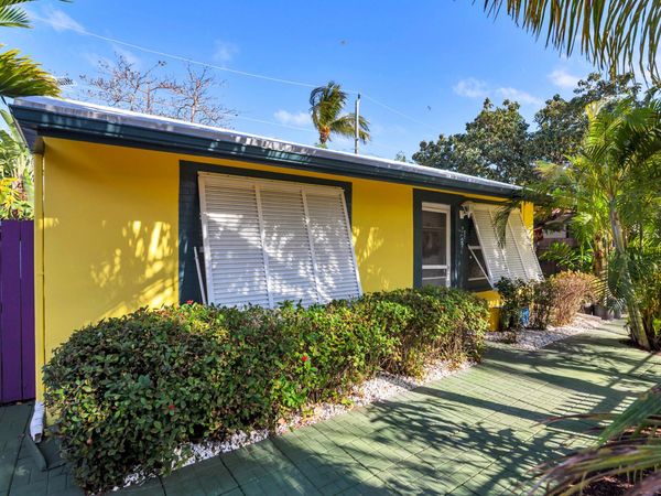 2 Kenmore Lane, Boynton Beach, FL 33435