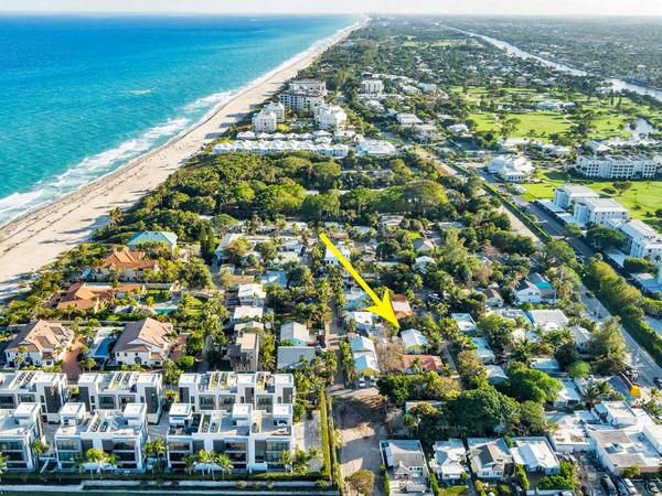 2 Kenmore Lane, Boynton Beach, FL 33435