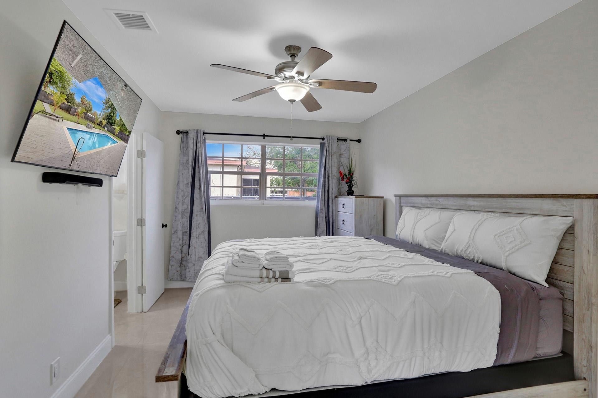 14321 NW 14th Drive, Miami, FL 33167 Photo