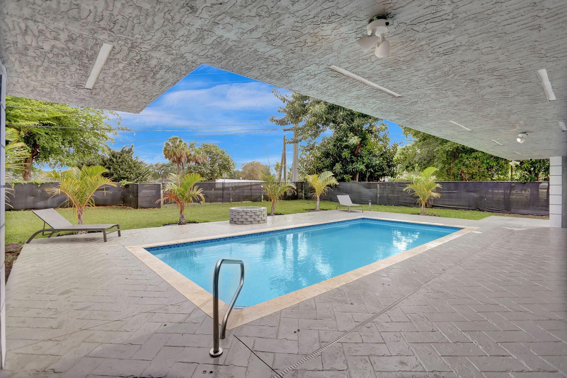 14321 NW 14th Drive, Miami, FL 33167 Photo