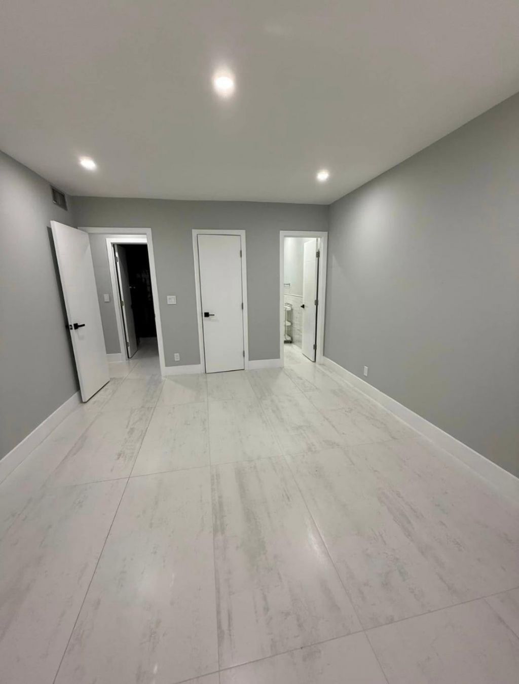 2191 NE 68th Street, Unit 403, Fort Lauderdale, FL 33308 Photo