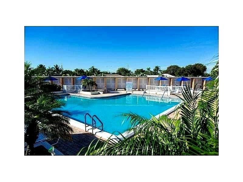 2191 NE 68th Street, Unit 403, Fort Lauderdale, FL 33308 Photo