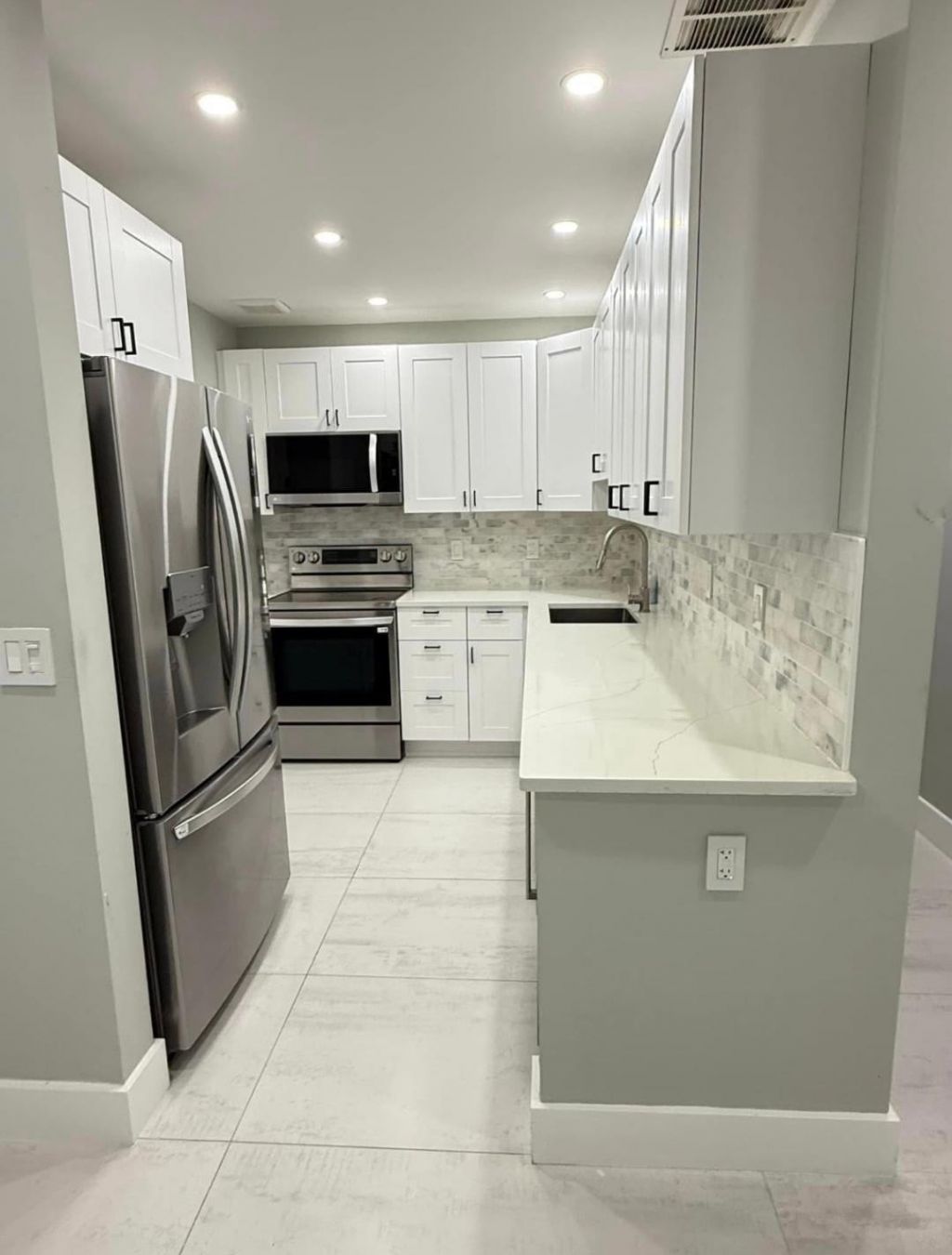 2191 NE 68th Street, Unit 403, Fort Lauderdale, FL 33308 Photo