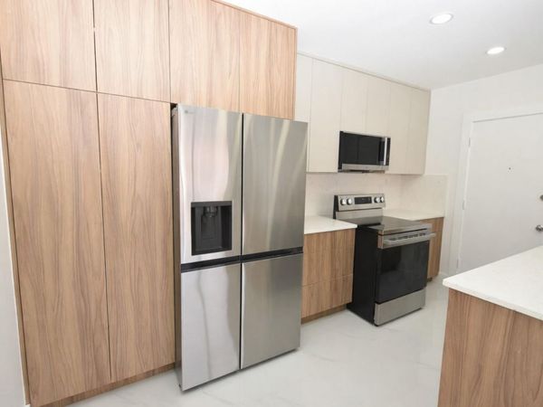 3550 NW 8th Avenue, Unit 810, Pompano Beach, FL 33064