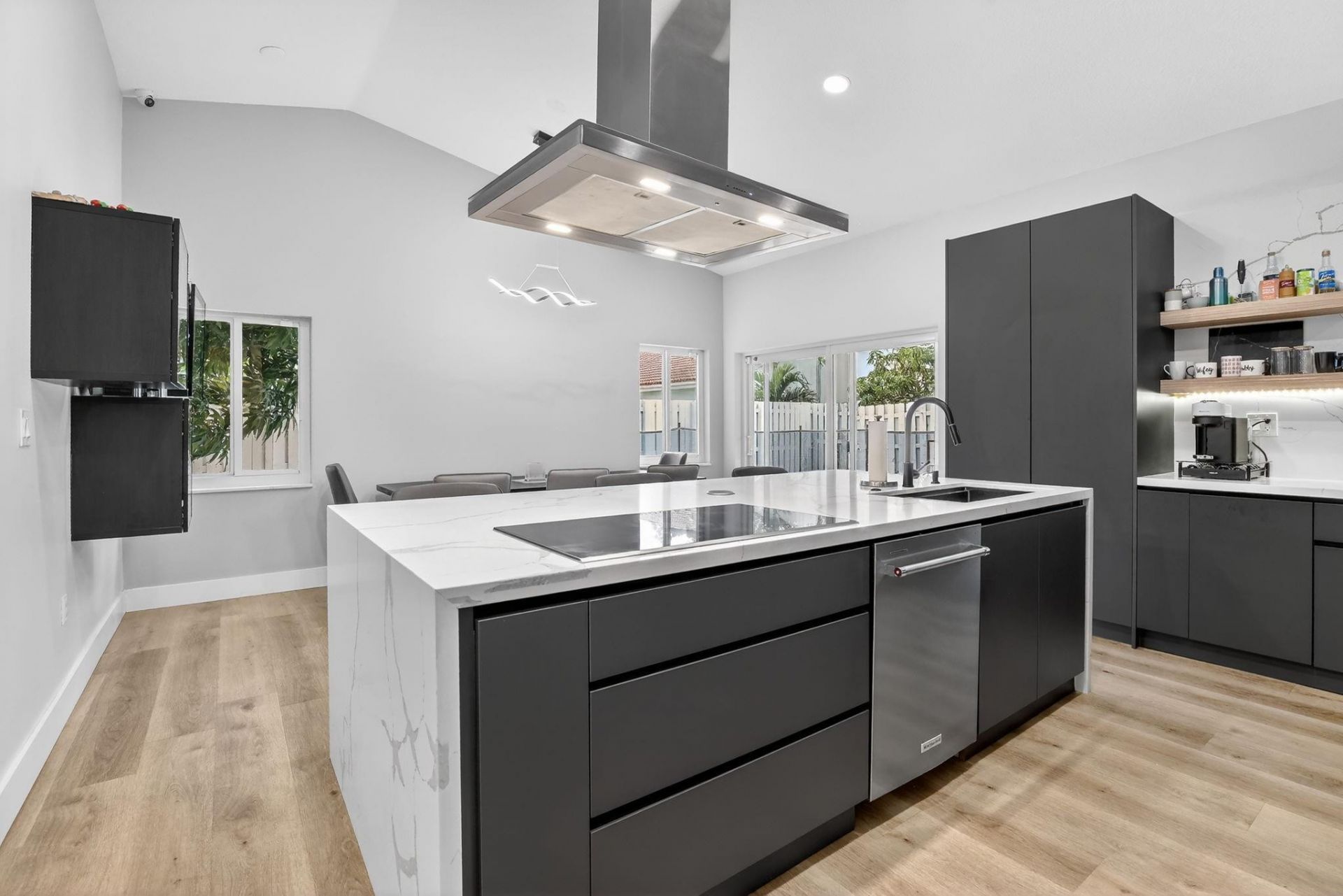 1051 NW 124th Terrace, Sunrise, FL 33323 Photo