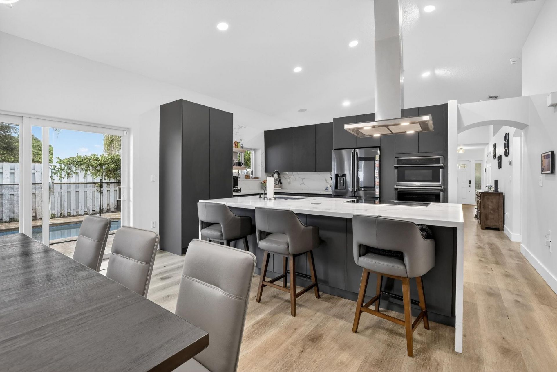 1051 NW 124th Terrace, Sunrise, FL 33323 Photo