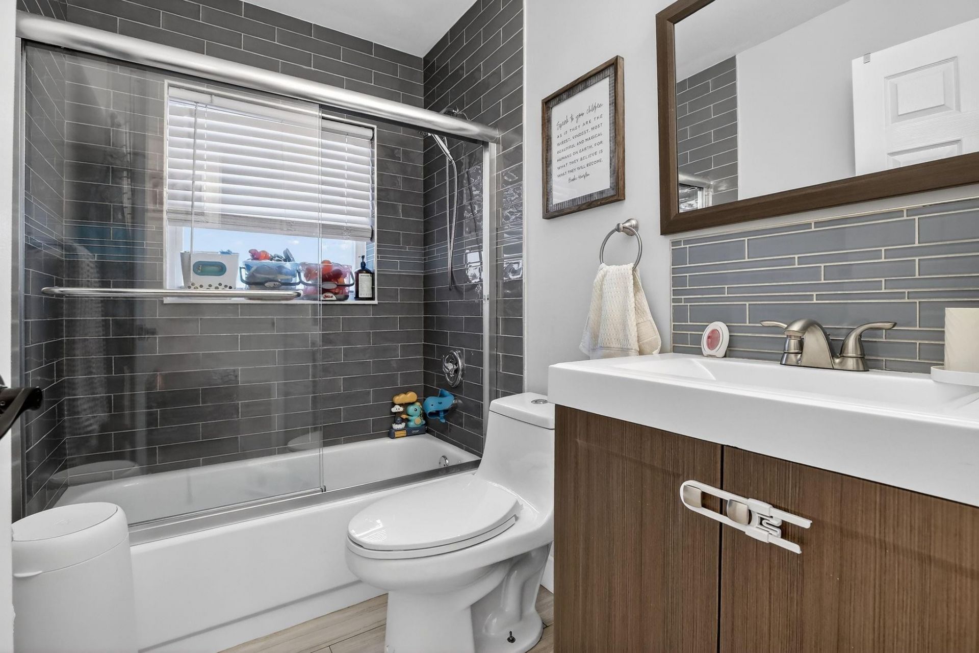 1051 NW 124th Terrace, Sunrise, FL 33323 Photo