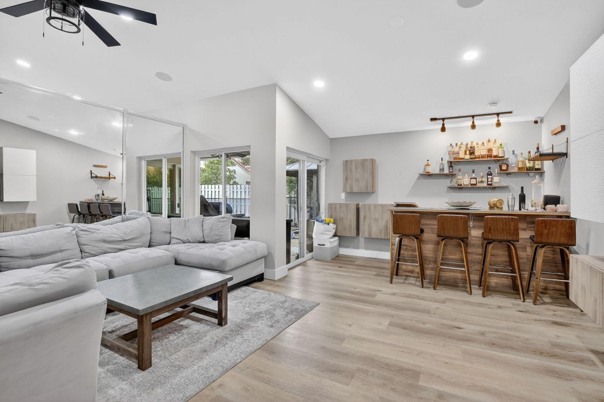 1051 NW 124th Terrace, Sunrise, FL 33323 Photo