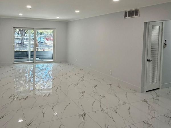 2250 NE 66th St, Unit 1504, Fort Lauderdale, FL 33308