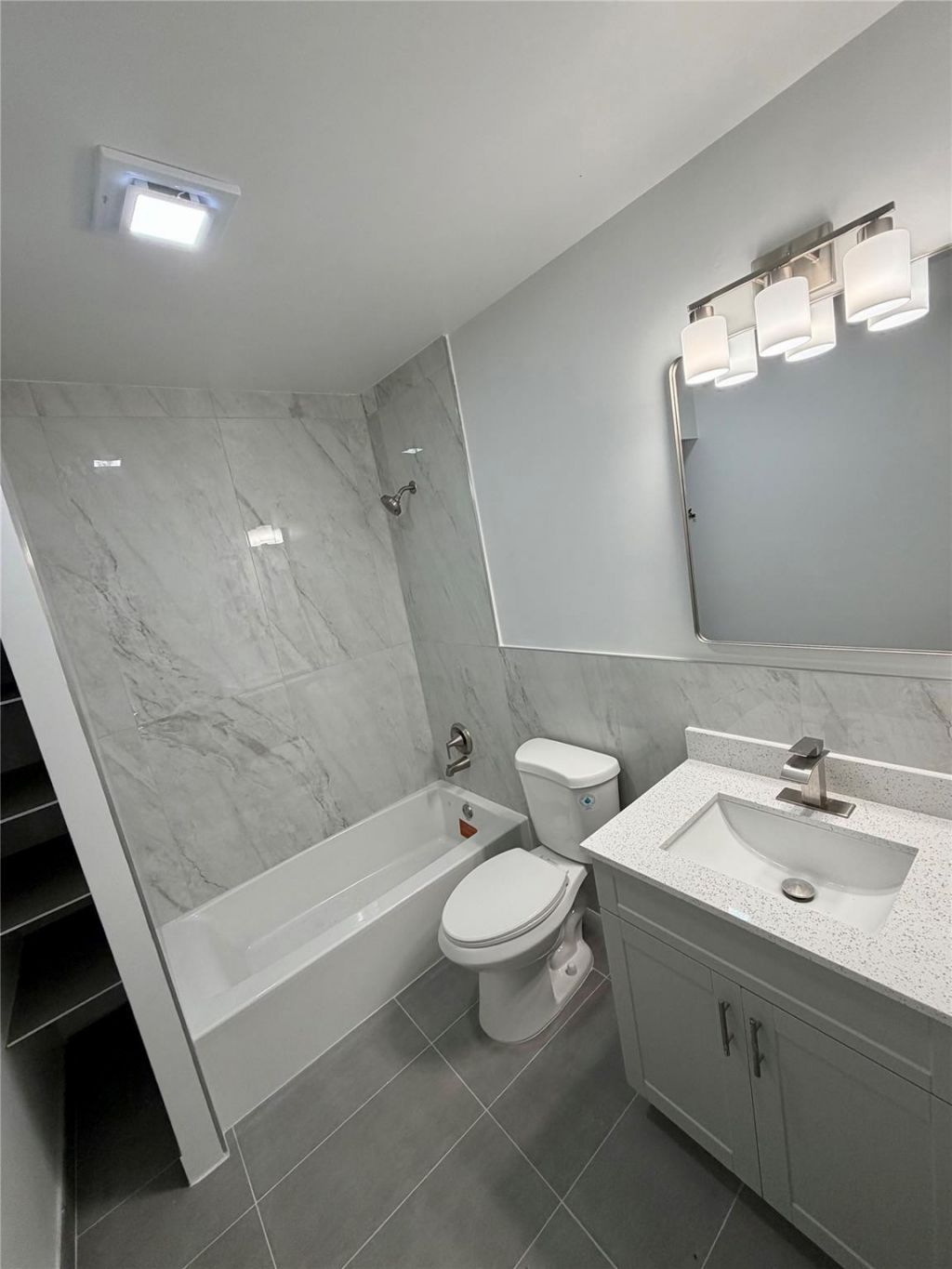 2250 NE 66th Street, Unit 1504, Fort Lauderdale, FL 33308 Photo