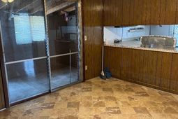 900 Cindy Dr Drive  photo 4