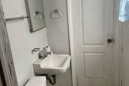 900 Cindy Dr Drive  photo 4