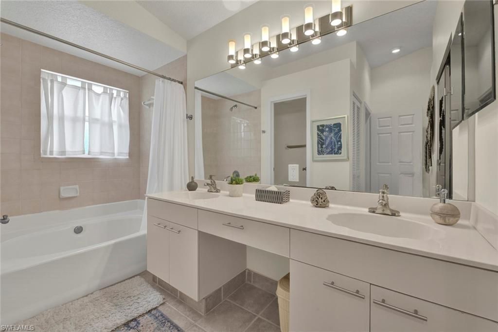 386 Emerald Bay Cir, Unit G-4, Naples, FL 34110 Photo