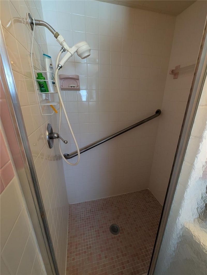 107 48th Avenue Drive W, Bradenton, FL 34207 Photo