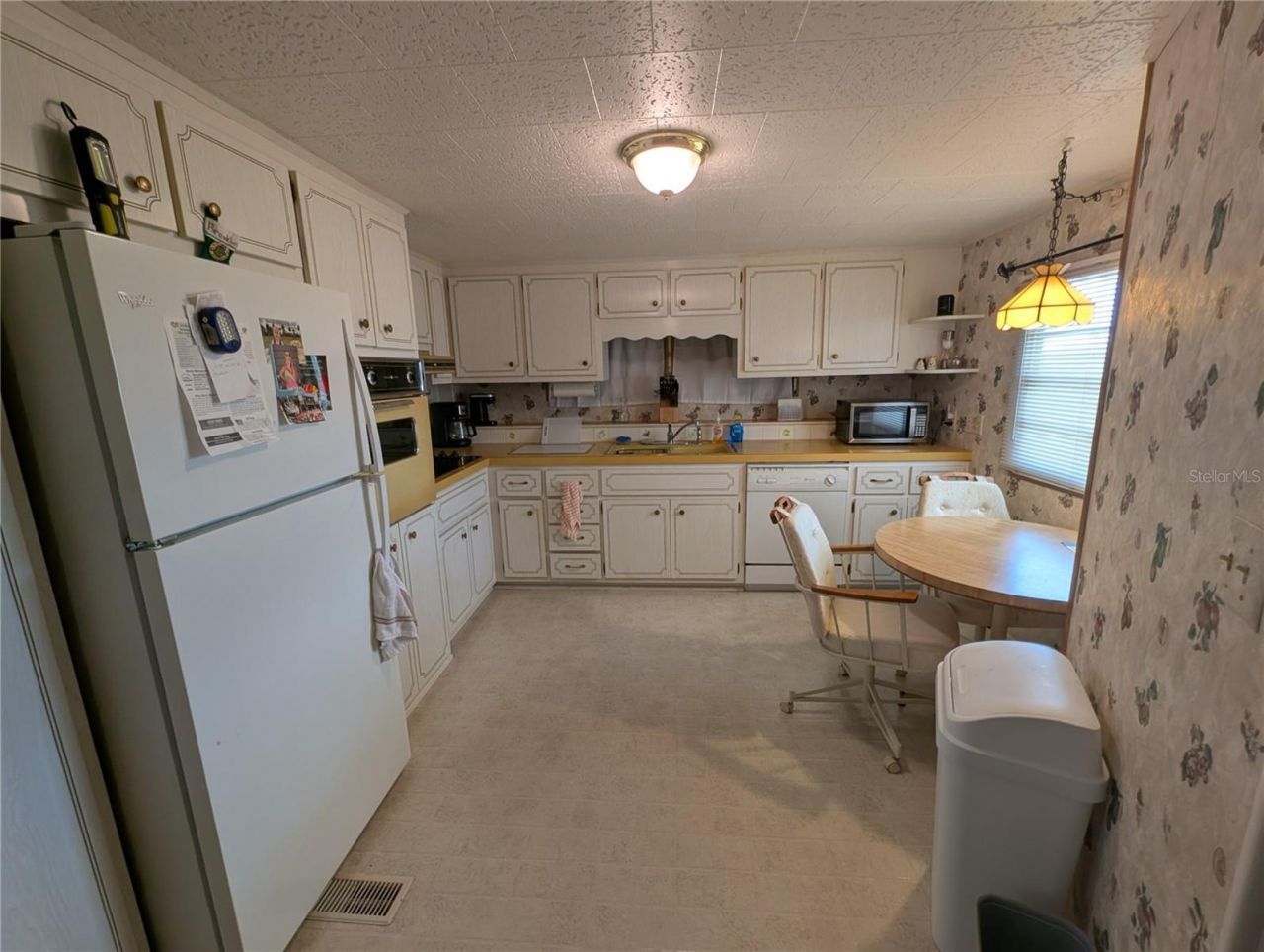 107 48th Avenue Drive W, Bradenton, FL 34207 Photo