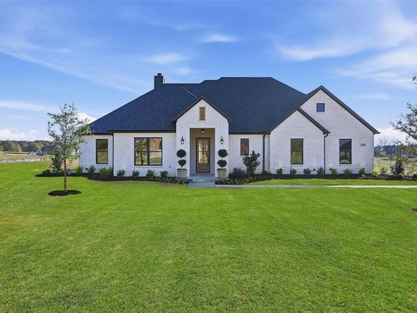 2008 Forest Bridge Drive, Azle, TX 76020