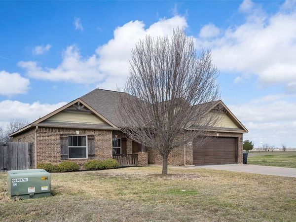314 W Alene Drive , Mabank, TX 75147