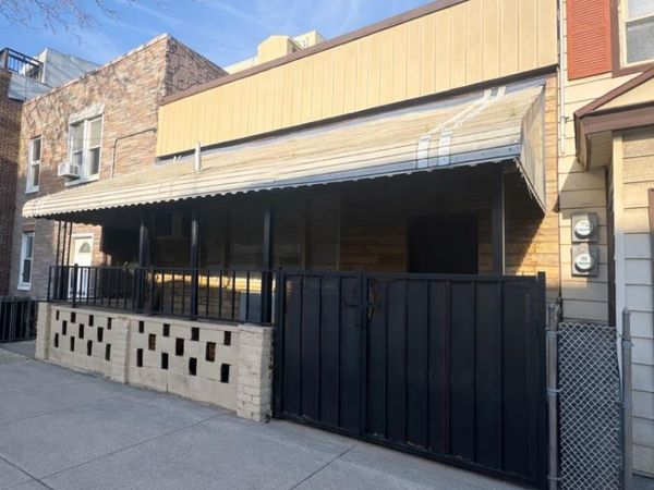 5224 35th Street, Long Island City, NY 11101