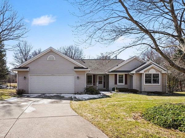 8135 Robinbrook Street, Richland, MI 49083