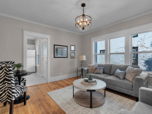 673 Jessamine Avenue E, Saint Paul, MN 55106