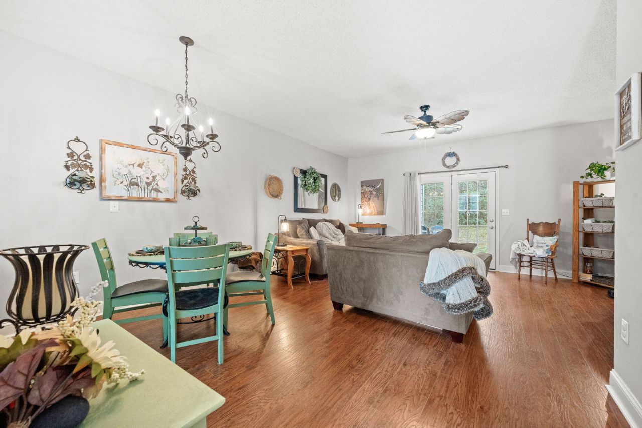 4579 Great Oak Drive Photo 18