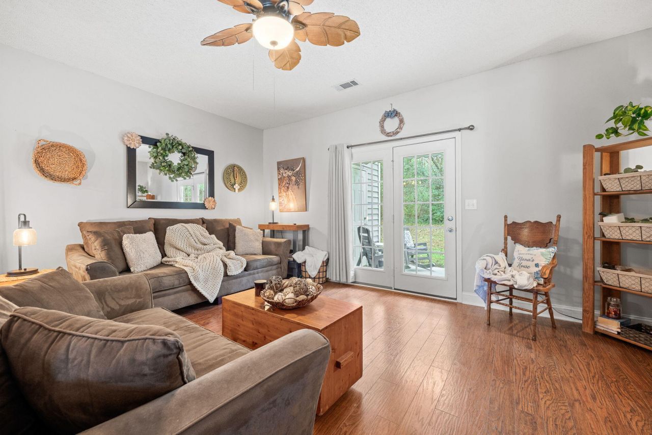 4579 Great Oak Drive Photo 19