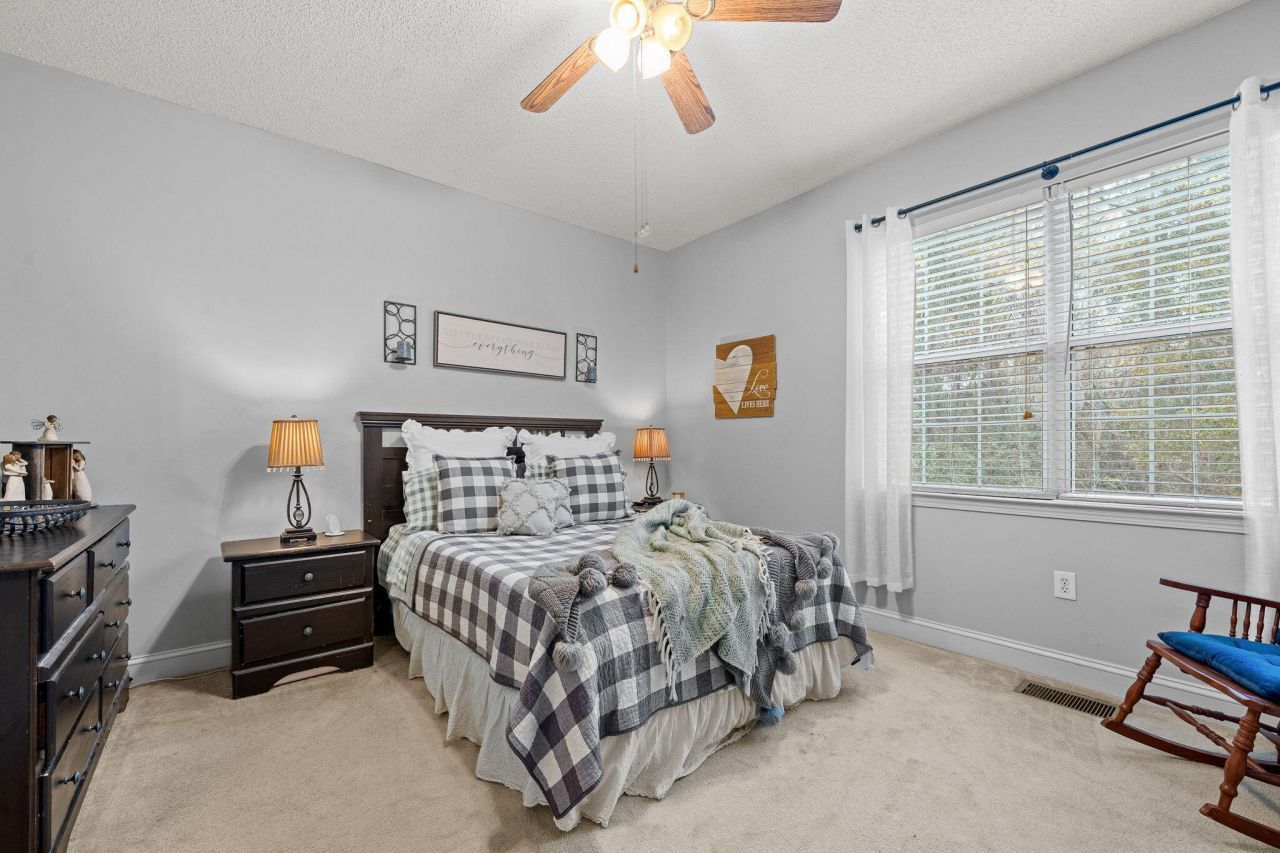 4579 Great Oak Drive Photo 24