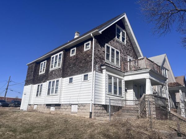 1713 N 29th STREET, Unit 1715, Milwaukee, WI 53208