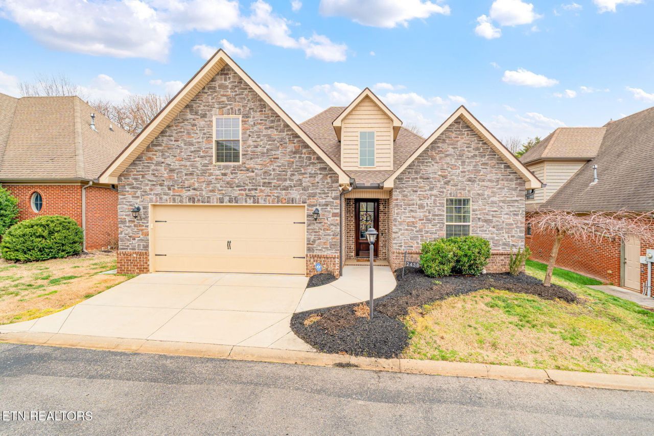 2438 Water Valley Way, Knoxville, TN 37932 Main Photo