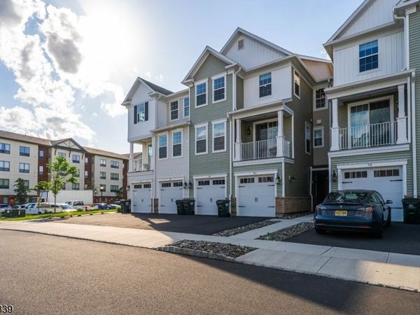 707 Station Rd, Dunellen, NJ 08812