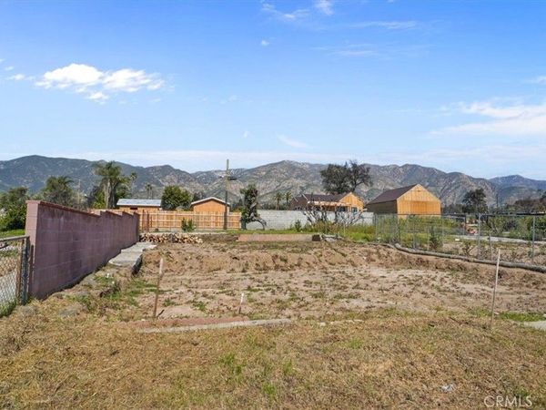 105 W Mariposa, Altadena, CA 91001