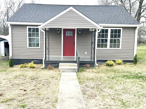 108 Elizabeth St , Shelbyville, TN 37160