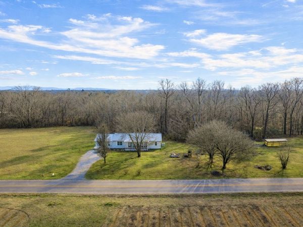 105 Farris Creek Bridge Rd , Belvidere, TN 37306