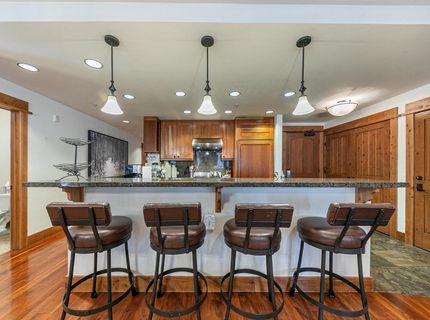 8001 Northstar Drive, Truckee, CA 96161 Photo