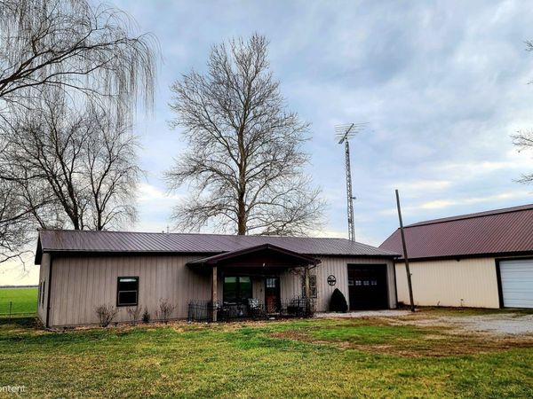 628 Harsy Road , Duquoin, IL 62832