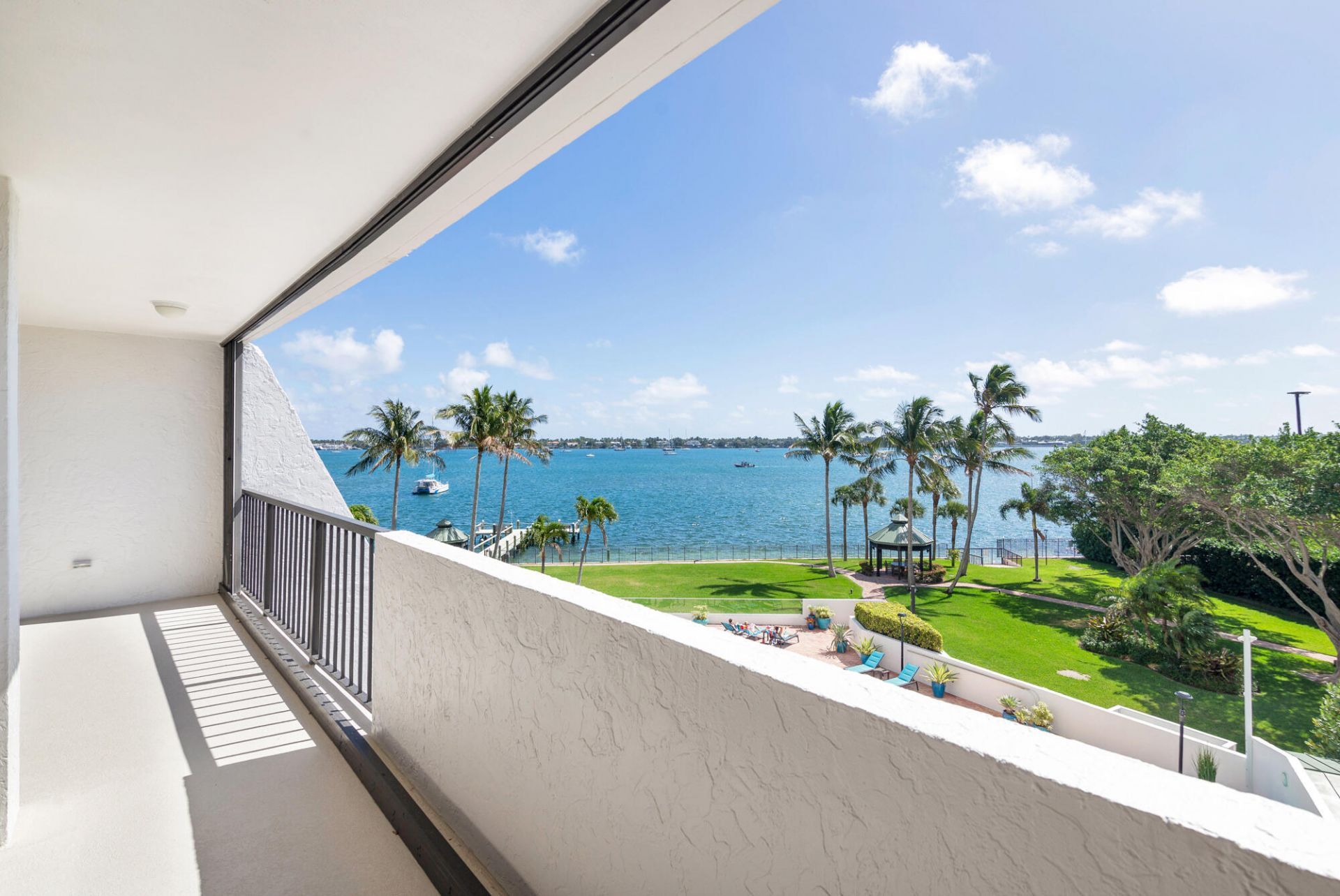 5200 N Flagler Drive, Unit 404, West Palm Beach, FL 33407 Photo