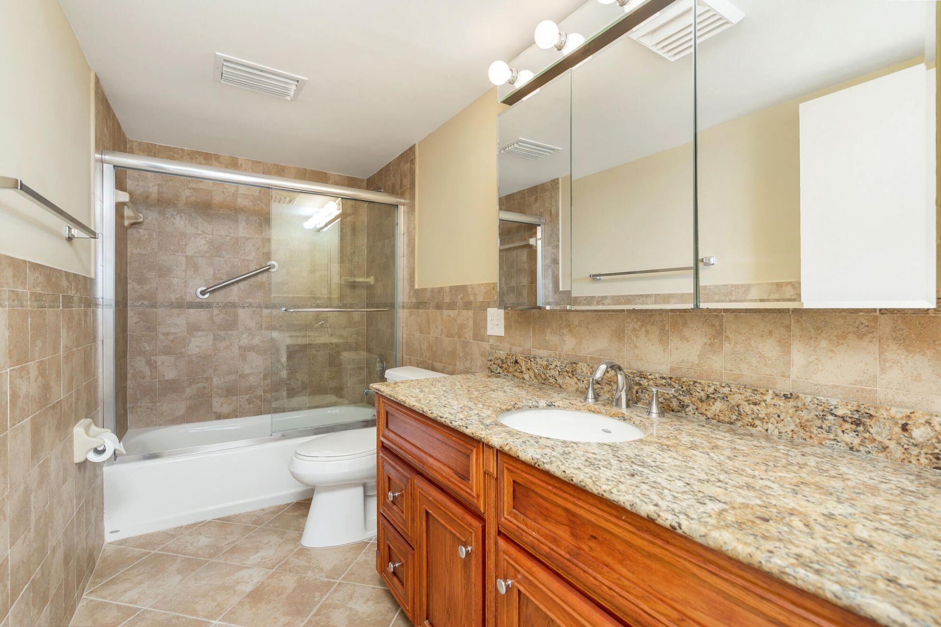 5200 N Flagler Drive, Unit 404, West Palm Beach, FL 33407 Photo