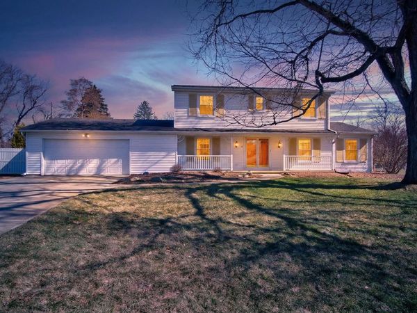 829 Thorntree Boulevard, Jackson, MI 49203